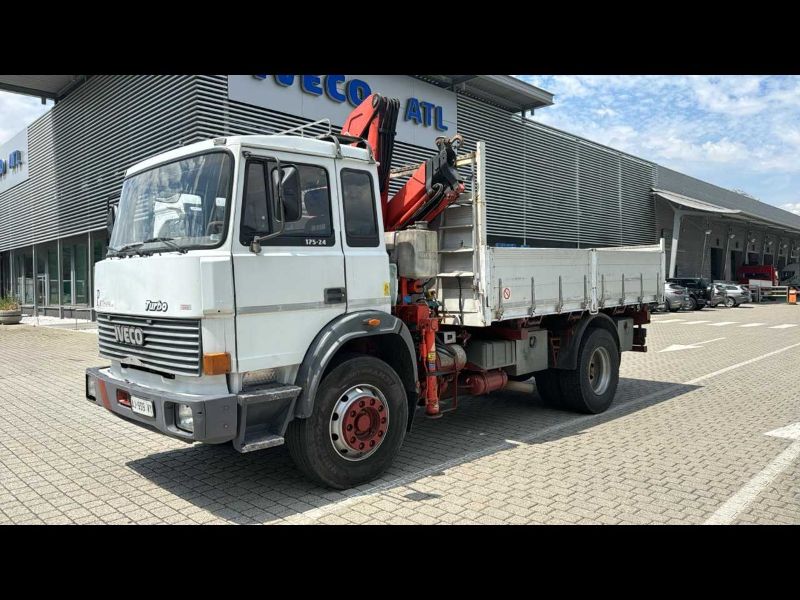 IVECO 175.24 RIB CON GRU FASSI F85.23 - Lombardia Truck