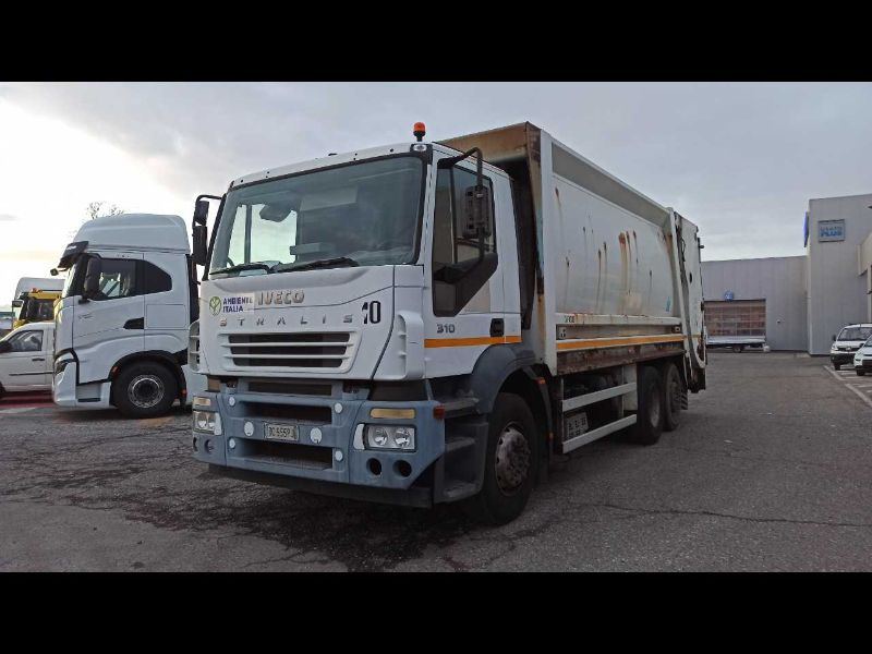 IVECO STRALIS A260S310 COMPATTATORE 3 ASSI - Lombardia Truck