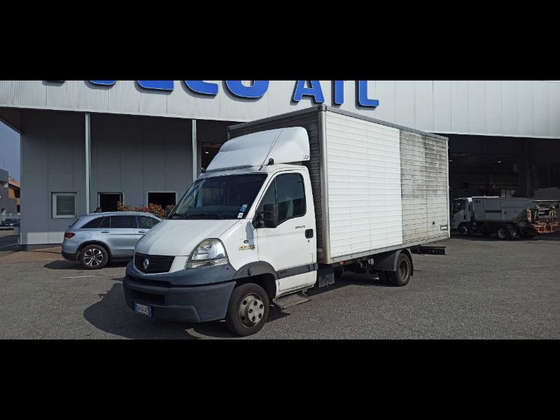 RENAULT V.I. RENAULT MASCOTT 130.35 BOX - Lombardia Truck